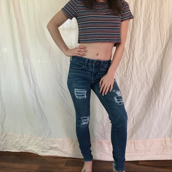 American Eagle Distressed Low Waisted Size 2 Jeggings Skinny Jeans Medium Wash - Picture 13 of 14